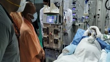 India News | Yogi Adityanath Visits Kalyan Singh at Lucknow Hospital