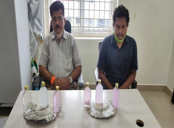 India News | Telangana ACB Nabs Two Municipal Officials in Bribery Case