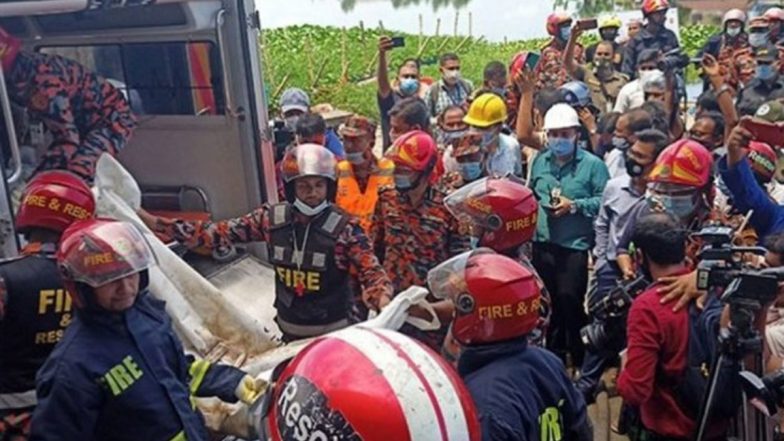 Bangladesh Factory Fire: 52 Killed, Over 100 Missing in Massive Food Factory Blaze in Dhaka