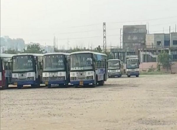 Telangana: Women Passengers Can Hail, Board TSRTC Buses Anywhere After 7:30 PM