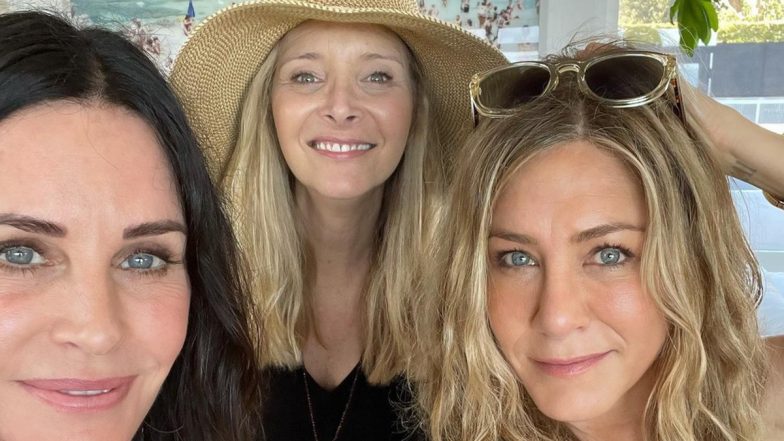 Friends Stars Jennifer Aniston, Courteney Cox and Lisa Kudrow Reunite on US Independence Day