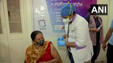 Pune Municipal Corporation Organises Special COVID-19 Vaccination Camp for Sex Workers