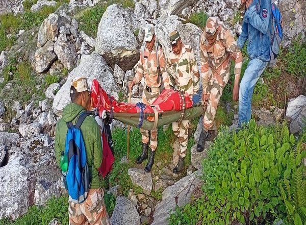 India News | ITBP Rescues Injured Trekker from 18,570 Feet in Himachal Pradesh