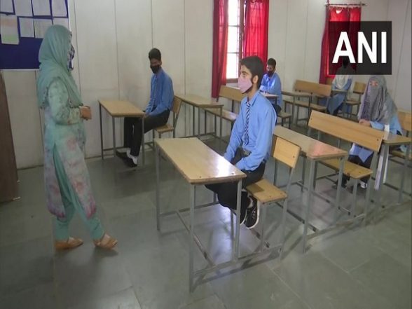 Jammu and Kashmir: Indian Army Sets Up School With Modern Facilities in Poonch, Ensures Quality Education for Students