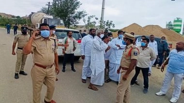 India News | Telangana Congress Stages Protest over Kokapet Land Auction Issue