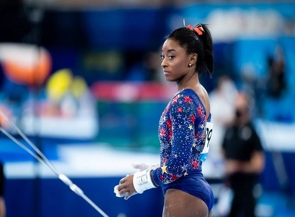 Sports News | You Owe No Explanation to No One: Ravi Shastri Rallies Behind Simone Biles