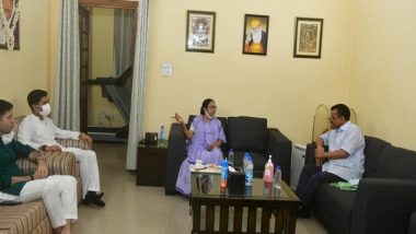 India News | Kejriwal Meets Mamata Banerjee, Discusses Political Issues