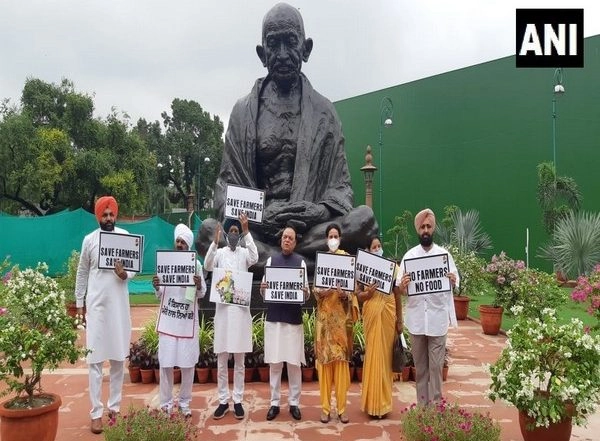 India News | Oppn Parties MPs Hold Protests Against Farm Laws, Pegasus at Gandhi Statue in Parliament