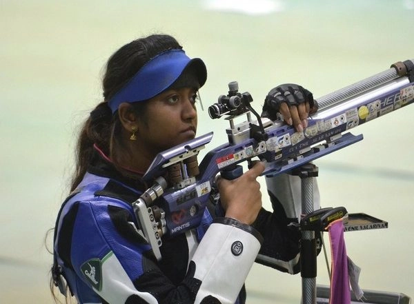 Sports News | Tokyo Olympics: Big Blow as Elavenil and Apurvi Fail to Qualify for Medal Round in Women's 10m Air Rifle
