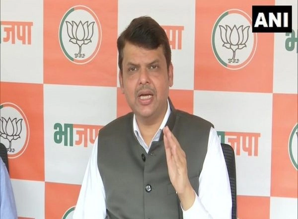 India News | Fadnavis Refuses Allegations of Pegasus Being Used During His Govt's Tenure in Maharashtra