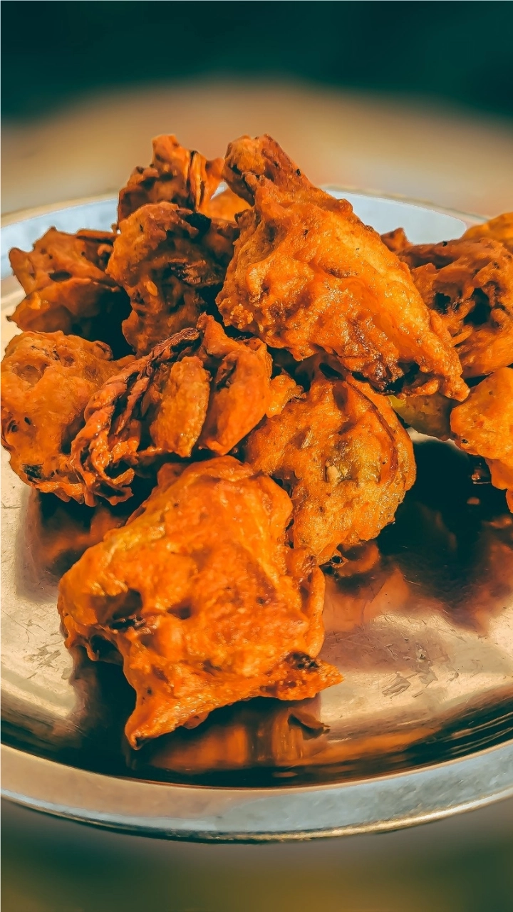 Monsoon Food Guide: 6 Foods To Not Eat During the Rainy Season