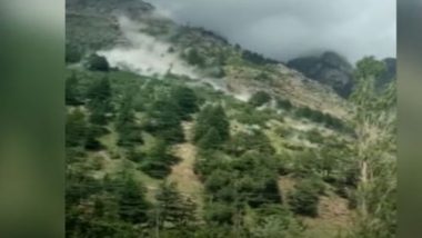 Himachal Pradesh Landslide: Moving Car Hit by Boulders Rolling Down a Mountain on Batseri-Sangla Road, No Injuries Reported So Far (Watch Video)