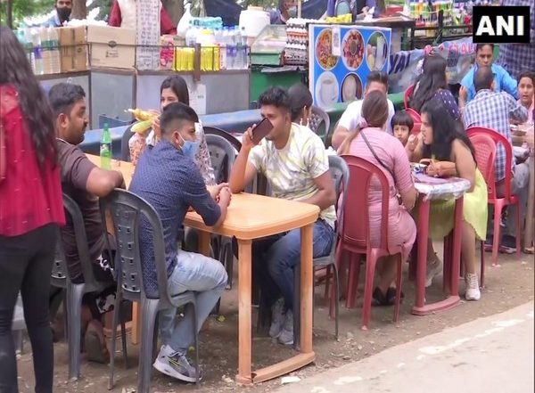India News | After Easing of COVID-19 Restrictions in Uttarakhand, Rush of Tourists Causes Crowding