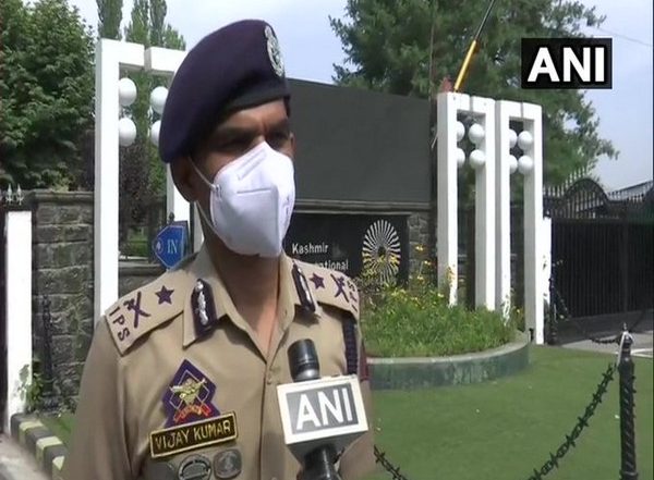 India News | 4 LeT Terrorists, One Hizbul Mujahideen Commander Killed in 24 Hours: IGP Kashmir