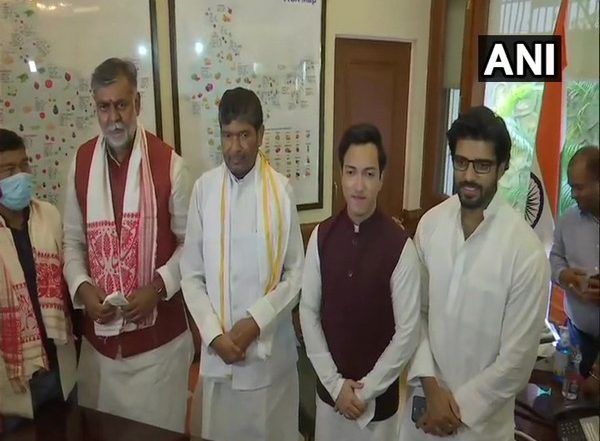 Pashupati Kumar Paras Takes Charge as Minister of Food Processing Industries