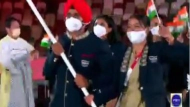 Sports News | Tokyo Olympics: Mary Kom, Manpreet Lead India at Parade of Nations During Opening Ceremony