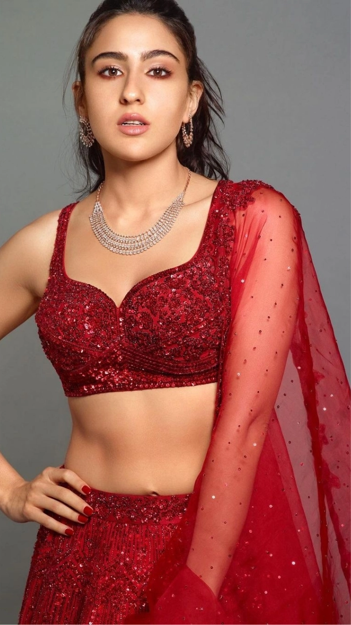 Sara Ali Khan and Her Love for Heavily-Embroidered Lehenga Choli Is Eternal (View Photos)