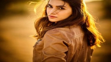 Entertainment News | Kriti Sanon Unveils Her First Look from Surrogacy Drama 'Mimi'