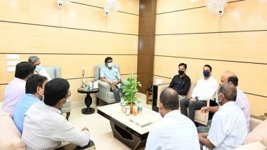 India News | Jharkhand CM Soren Met Relatives of ADJ Uttam Anand Who Was Allegedly Killed in Dhanbad