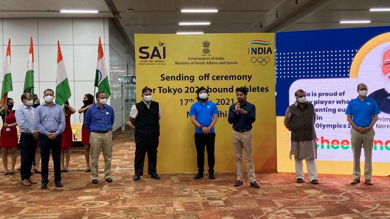 Tokyo Olympics 2020: Sports Minister Anurag Thakur Gives Send Off to Indian Athletes