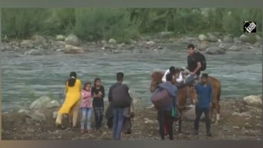 India News | Tourist Inflow Picks Up in J-K's Pahalgam with Relaxation in COVID Restrictions