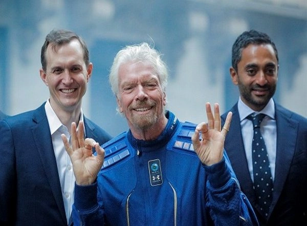 Virgin Galactic Spaceship ‘Unity 22’ Returns to Earth From Space With Richard Branson, Crew