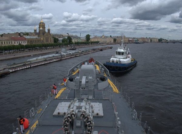 World News | INS Tabar Arrives at St Petersburg to Participate in Russia's Navy Day Celebration