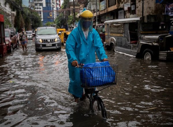 World News | Over 13,000 Evacuated from Marikina River Areas in Philippines over Flood Threat: Reports