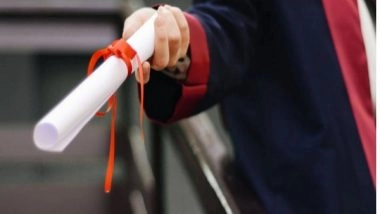 Lifestyle News | Study Finds Parents' Health is Associated with College Degrees of Adult Children