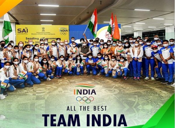 Entertainment News | Bollywood Cheers for Indian Athletes Participating in Tokyo 2020 Olympics