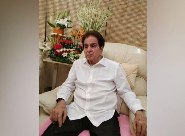 Entertainment News | Indian Film Industry Pays Tribute to Late Star Dilip Kumar