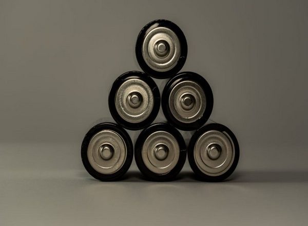 Science News | Safer High-energy Density Batteries Can Be Made by Preventing Oxygen Release