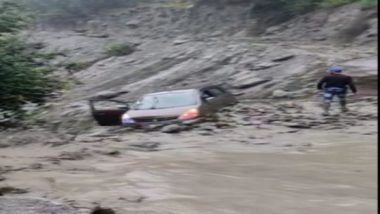 India News | 3 People Stuck in Mudslide in J-K's Doda Rescued After Seven Hours