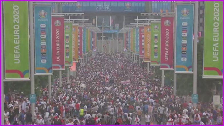 Soccer Fans Gather at Wembley Stadium to Watch Italy vs England Euro 2020 Final (Watch Live Video)