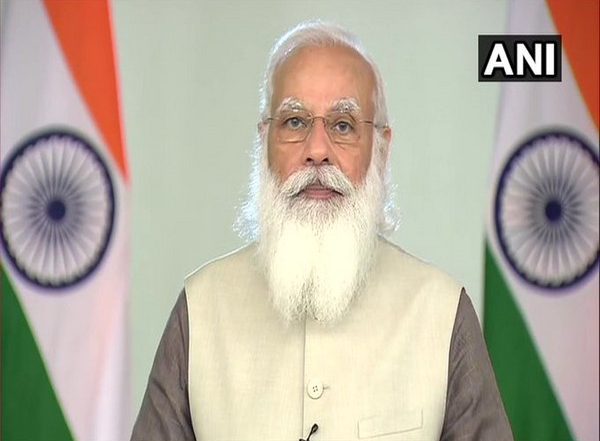 National Handloom Day 2021: PM Narendra Modi Urges People to Buy 'Khadi' Products, Contribute to 'Bharat Jodo Andolan'