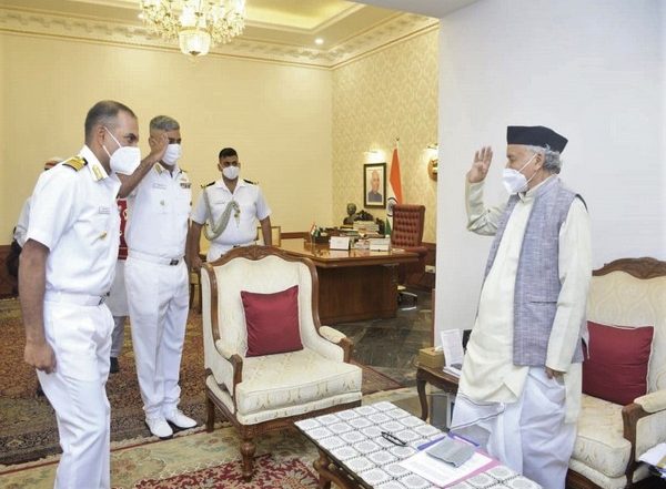 India News | Barge Accident: Maharashtra Governor Felicitates Naval Commanding Officers for Rescue Operations During 'Tauktae'