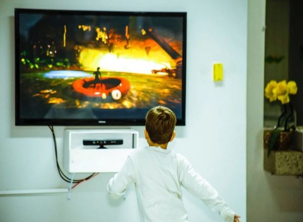 Cognitive, Behavioural Problems in Children Born Extremely Preterm Linked to High Daily Screen Time
