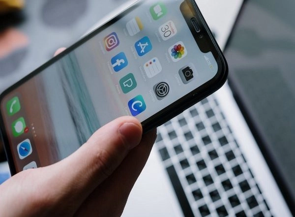 New iPhones May Have Always-On Display Feature Like Apple’s Watch