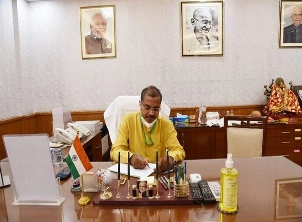 India News | Munjapara Mahendrabhai Takes Charge as MoS WCD Ministry