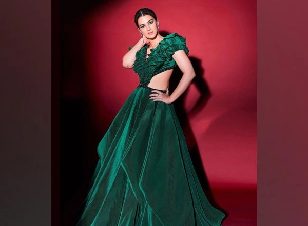 Entertainment News | Kriti Sanon Opens Up About Her Transformation for 'Mimi'