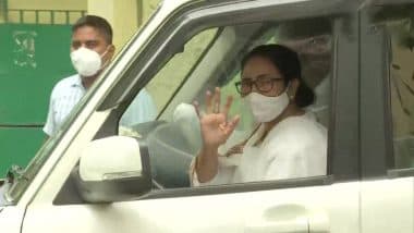 Sourav Ganguly Birthday: West Bengal CM Mamata Banerjee Visits BCCI President And Former India Captain at His Residence in Kolkata