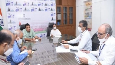 India News | Mamata Banerjee Meets Nitin Gadkari Discusses Road, Infrastructure Projects in WB