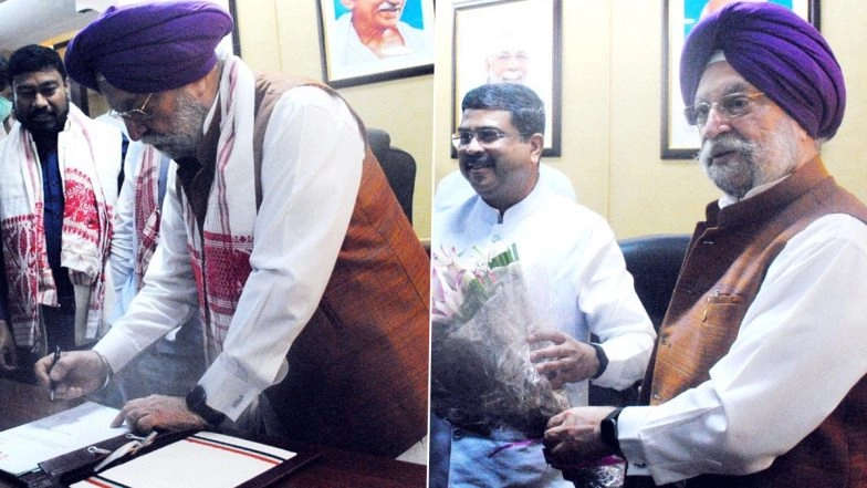 Hardeep Singh Puri, Former Civil Aviation Minister and Diplomat, Takes Charge of Petroleum Ministry, Also Holds Housing and Urban Affairs Ministry