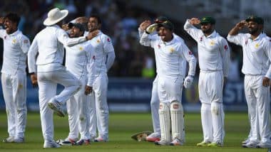On This Day in 2016: Pakistan Team Celebrated in Special Fashion After Defeating England in a Lord’s Test Match, Watch Video