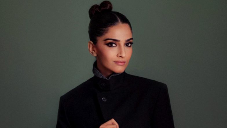 Sonam Kapoor Shuts Pregnancy Rumours With a Witty Story on Instagram (View Pic)