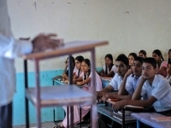 Karnataka: 130 Students From Class 1 to 10 Test Positive for COVID-19 - Vimarsana News