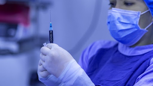 ‘No Sex for 3 Days After COVID-19 Vaccination’: Russians Asked To Abstain From Sexual Activity After Taking Vaccine; Here’s Why