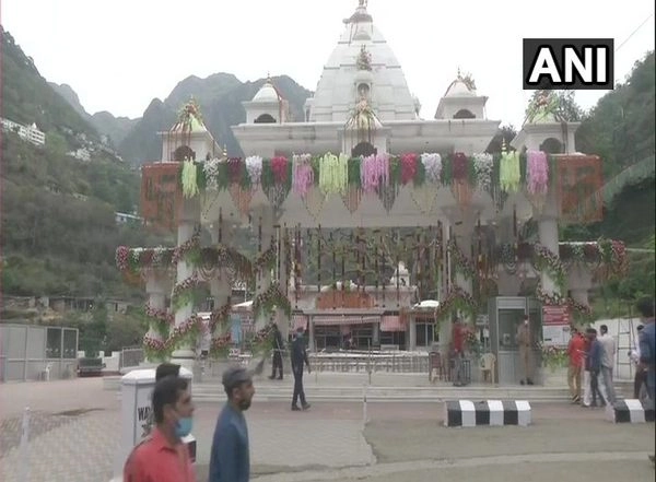 India News | J-K Rains: Vaishno Devi Yatra Going Smoothly, Arrangements in Place for Devotees