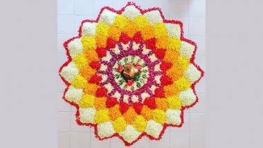 Onam 2021 Pookalam Rangoli Designs: Beautiful and Easy Flower Rangoli Design Ideas To Decorate This Thiruvonam (Watch Tutorial Videos)