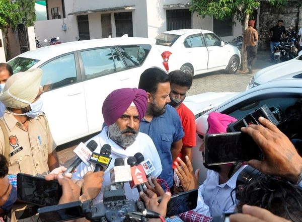 Navjot Singh Sidhu Appoints Pargat Singh as PPCC General Secretary